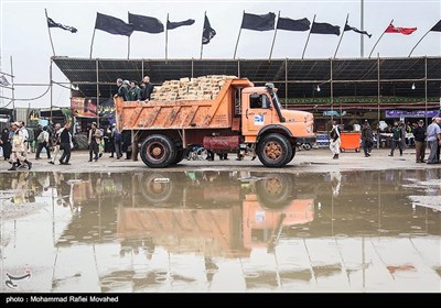 پذیرایی از زوار اربعین حسینی در مرز شلمچه