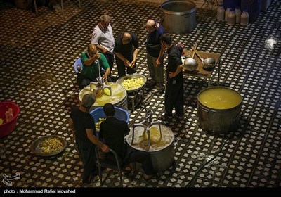 پذیرایی از زوار اربعین حسینی در مرز شلمچه