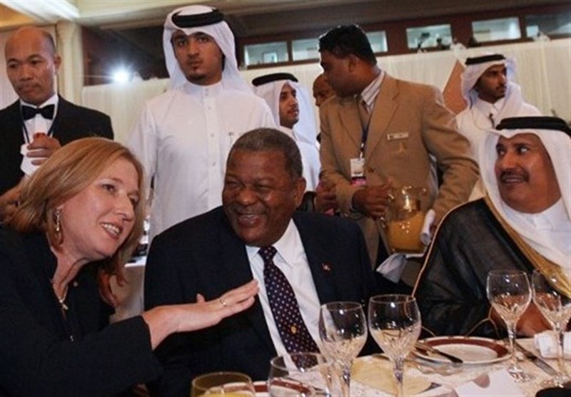 افشاگری لیونی درباره دیدارهای متعدد با وزیران خارجه عرب/ مصافحه گرم وزیر زن صهیونیست و مقام اماراتی+عکس