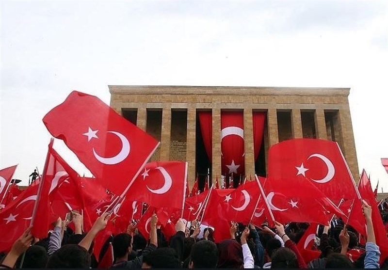 برگزاری روز جمهوری ترکیه با حضور اردوغان و رهبران سیاسی در آرامگاه آتاتورک