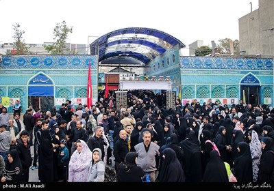 راهپیمایی جاماندگان اربعین حسینی از امامزاده حسن(ع) به سمت حرم مطهر حضرت عبدالعظیم حسنی(ع) 