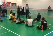 تدریس هادی رضایی در کلاس آموزش مربیگری والیبال نشسته برزیل