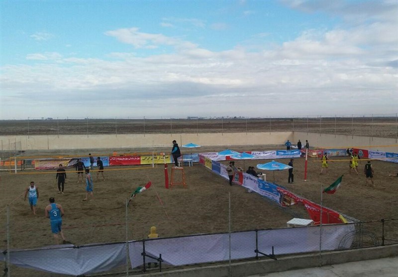 مسابقات والیبال ساحلی قهرمانی کارگران کشور در گنبدکاووس آغاز شد