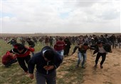 32 اصابة منها 7 بالرصاص جراء اعتداء الاحتلال على مسیرات العودة