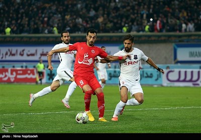 دیدار تیمهای فوتبال پدیده مشهد و نساجی قائمشهر