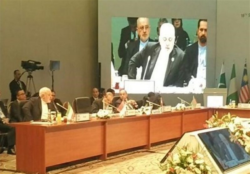 ظریف: تحریم‌ها می‌تواند اقتصاد جهانی را مختل کند/اعضای D8 مانع تحریم‌های مجرمانه علیه ایران شوند