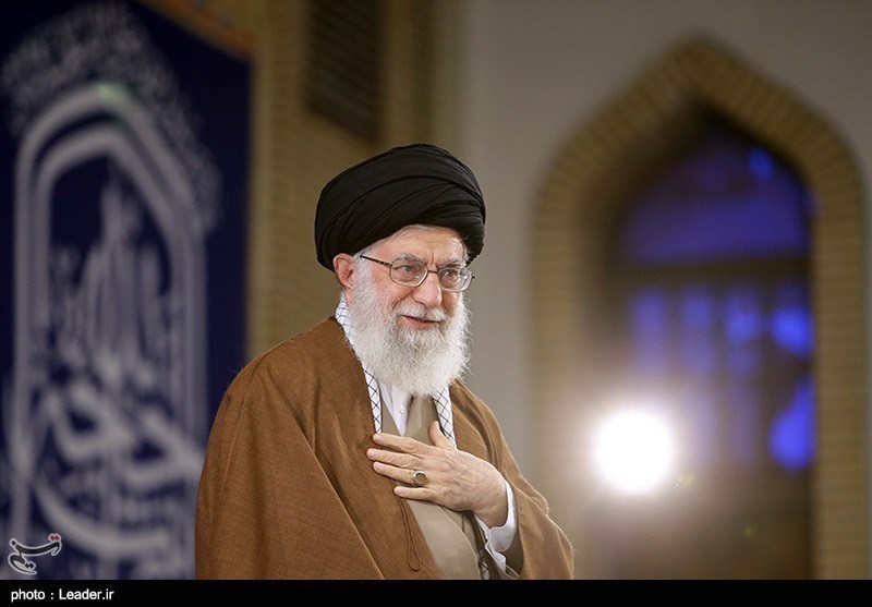 Ayatollah Khamenei: US Power on the Wane in All Arenas