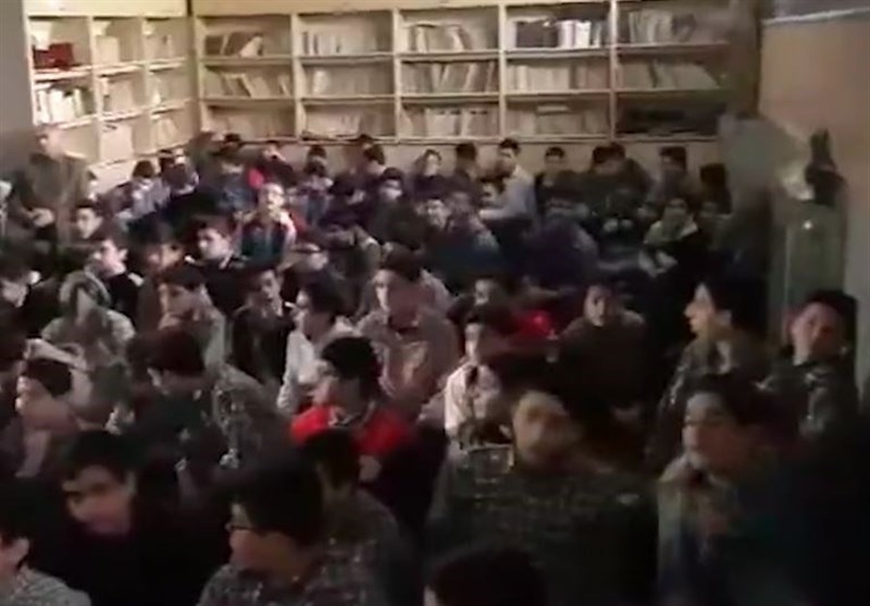 Iranian Students Watch ACL Persepolis-Kashima Match at Schools (+Video)