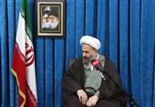 امام جمعه کاشان: اساتید دانشجویان را به معرفت شناسی سوق دهند