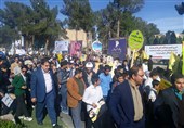 راهپیمایی 13 آبان با شعار "هیهات منا الذله" در سراسر استان خراسان جنوبی آغاز شد