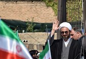 ایلام| ملت ایران در برابر تهدیدهای آمریکا سر خم نمیکند