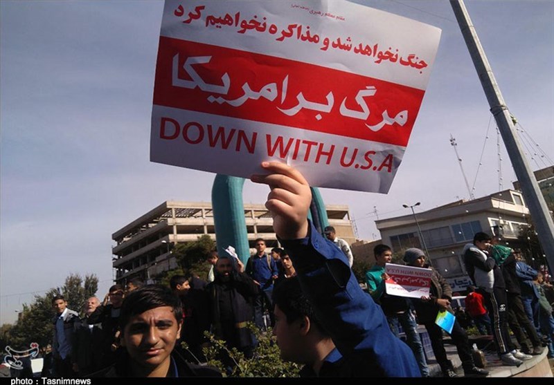 حضور حماسی مردم شهرستان‌های استان تهران در مراسم راهپیمایی 13 آبان به روایت تصویر