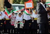 عقربههای ساعت به قرار نزدیک میشود; خروش دانشآموزان بام ایران در راهپیمایی 13 آبان + عکس