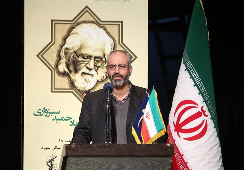 رئیس حوزه هنری در مشهد: انقلاب اسلامی حماسه ملی و مذهبی را در هم ادغام کرد