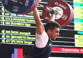 وزنه برداری قهرمانی آسیا| وزنه‌بردار ایرانی به جای سکو راهی بیمارستان شد