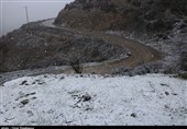 ترافیک سنگین در جاده چالوس/ پیش‌بینی بارش برف طی روزهای آینده در محورهای کوهستانی