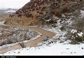 بارش برف گردنه‌های استان قزوین سفیدپوش کرد