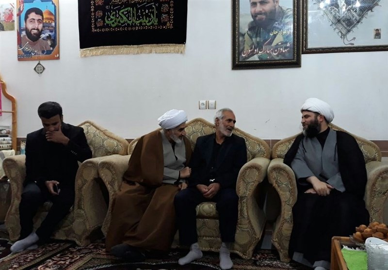رئیس سازمان تبلیغات اسلامی با خانواده شهید مدافع حرم احمد غلامی دیدار کرد