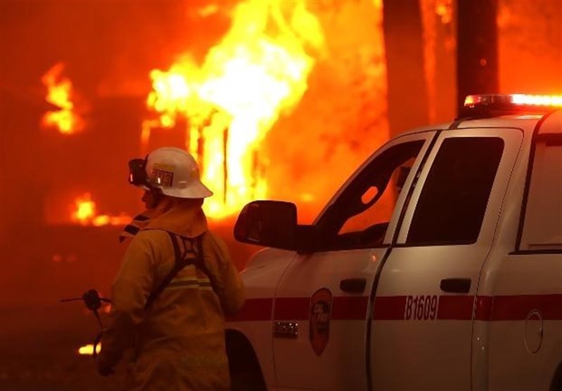آتش سوزی گسترده کالیفرنیا هزاران نفر را سرگردان کرد+فیلم و عکس