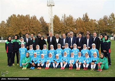 بازدید شیخ سلمان از آکادمی فوتبال ایران
