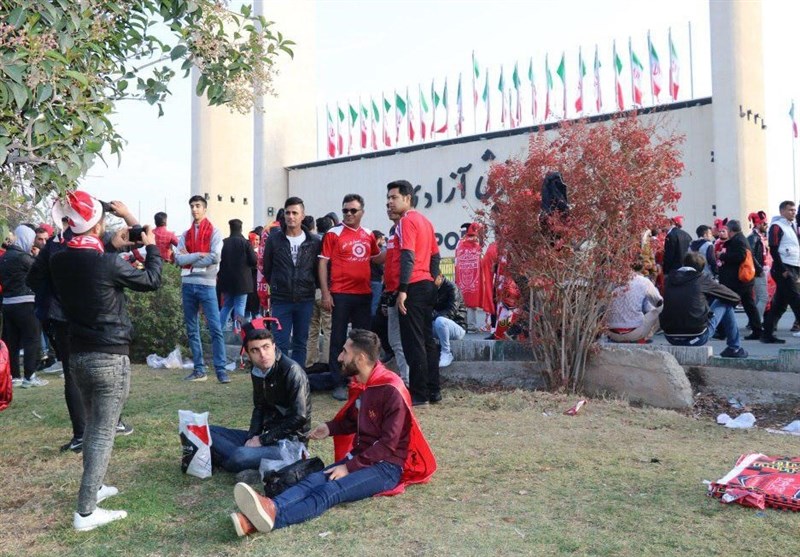 حاشیه بازی پرسپولیس ــ کاشیما آنتلرز| حضور هواداران پرسپولیس از ساعات اولیه صبح + عکس