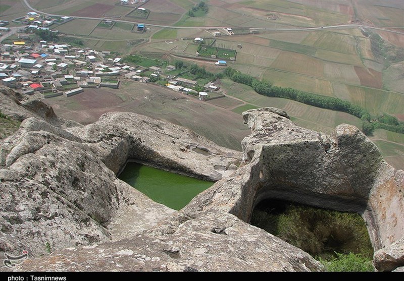 استخرهای سنگی قلعه بوینی یوغون-نیر