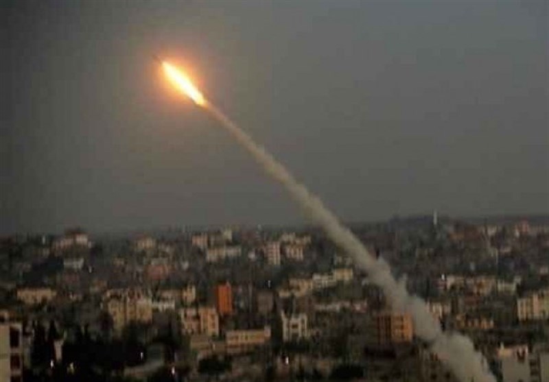 ادعای رسانه‌‌های صهیونیستی از شلیک راکت از غزه به اراضی اشغالی