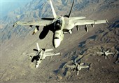 ادامه حملات هوایی آمریکا علیه طالبان همزمان با خروج از افغانستان