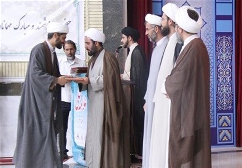 برگزیدگان جشنواره استانی علامه حلی در بوشهر تجلیل شدند