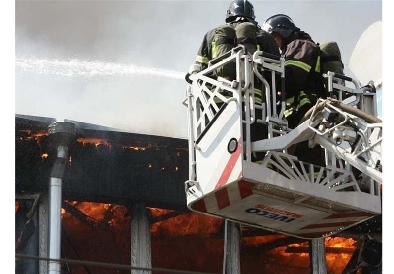 160 Firefighters, Emergency Workers Battle Moscow Oil Refinery Blaze