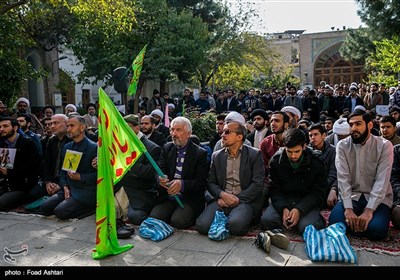 تجمع اساتید و طلاب مدرسه مروی در حمایت از مردم یمن