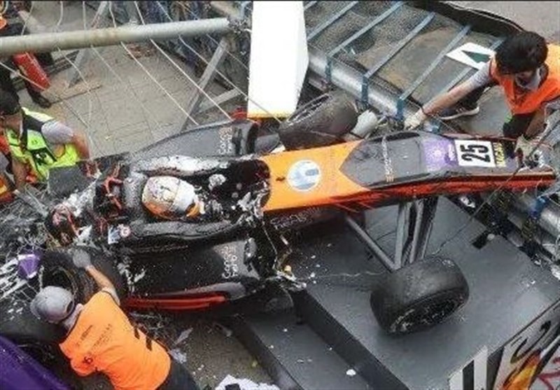 Teenage Racer Cheats Death in Horror Crash at Macau F3 Final (+Video)