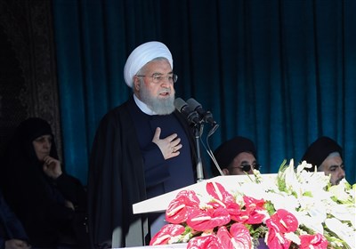 رئیسجمهور در خوی: در برابر آمریکا سر فرود نخواهیم آورد/ نمیگذاریم مردم در تأمین کالاهای اساسی دچار مشکل شوند