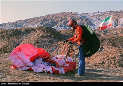 مسابقات پاراگلایدر در رشته هدف زنی - قم