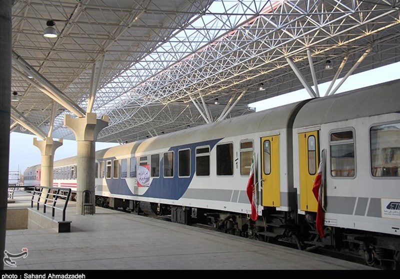 960 تن ریل به ایستگاه راه آهن اقلید منتقل شد