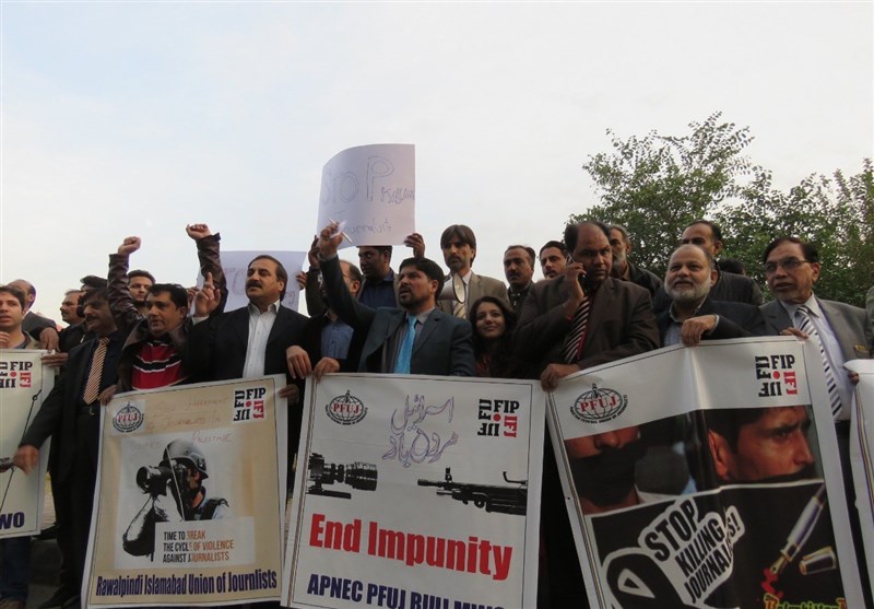 گزارش تسنیم از اعتراض خبرنگاران پاکستانی به جنایت‌های رژیم صهیونیستی +تصاویر