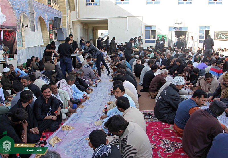 ادامه روند خدمت‌رسانی آستان قدس رضوی به زائران پاکستانی در مرز میرجاوه