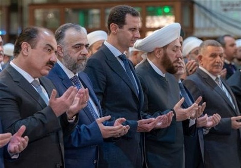 Syrian President Assad Joins Prayers on Prophet Muhammad’s Birth Date (+Video)
