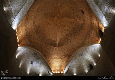 سقف آب انبار تاریخی نوش آباد کاشان،ورودی دوم شهر زیرزمینی