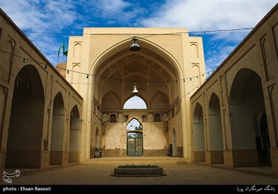 مسجد جامع عتیق نوش آباد