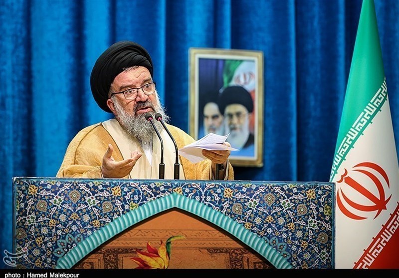 خطیب طهران: لیجسد الشعب شعار &quot;الموت لأمیرکا&quot; بمشارکته فی الانتخابات