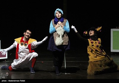 بیست و پنجمین جشنواره بین المللی تئاتر کودک و نوجوان - همدان
