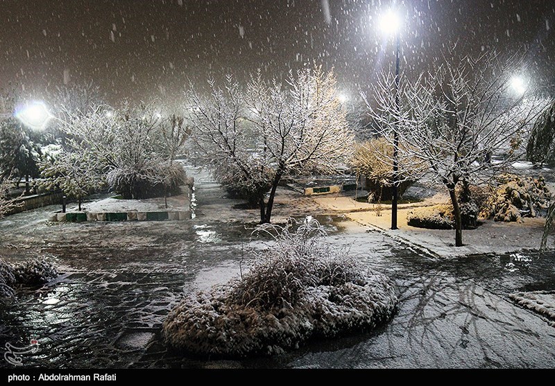 بارش برف پاییزی در مناطق غربی و مرکزی استان مازندران