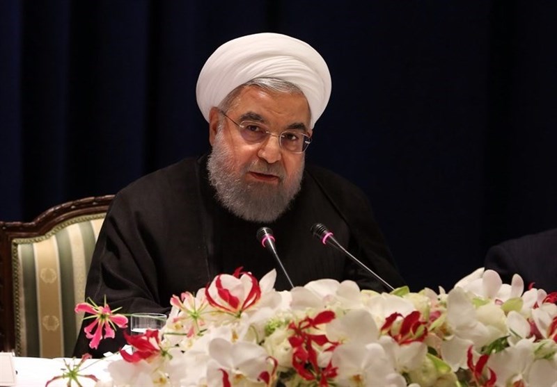حسن روحانی در جمع عشایر استان‌های کربلا و بابل عراق: هیچ قدرتی نمی‌تواند ایران و عراق را از هم جدا کند