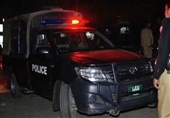 کراچی: عزیزآباد میں ڈاکوؤں کی فائرنگ، پولیس اہلکار زخمی