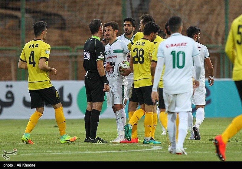 عدم جذب بازیکنان با کیفیت از علل ناکامی ذوب‌آهن اصفهان در رقابت‌های این فصل است
