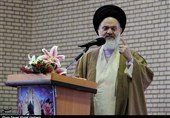 آیت‌الله حسینی بوشهری: تهدیدات رئیس‌جمهور آمریکا را نباید جدی گرفت