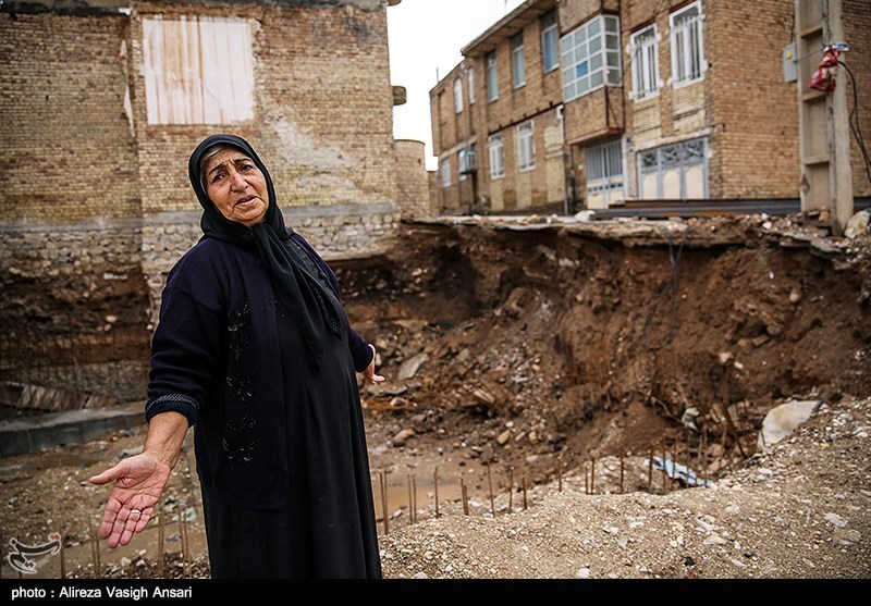 Quake Causes Panic in West Iran