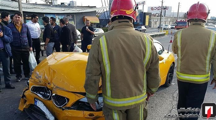 عکس تصادف خودرو حوادث تهران تصادف خودرو لوکس تصادف خودرو گرانقیمت تصادف پژو تصادف بی ام و اخبار تهران اخبار تصادف