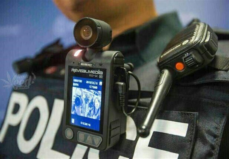 تجهیز پلیس تمام استان‌ها به لباس دوربین‌دار+فیلم